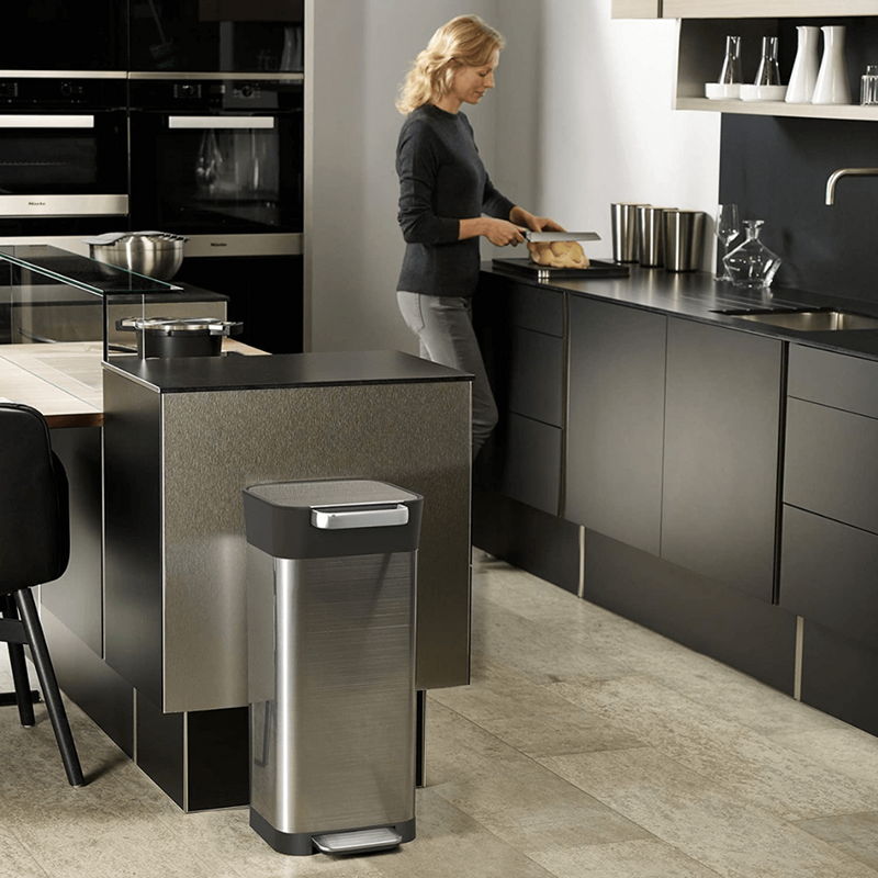 Lixeira Compactadora Titan 20 Litros em Aço Inox La Cassa